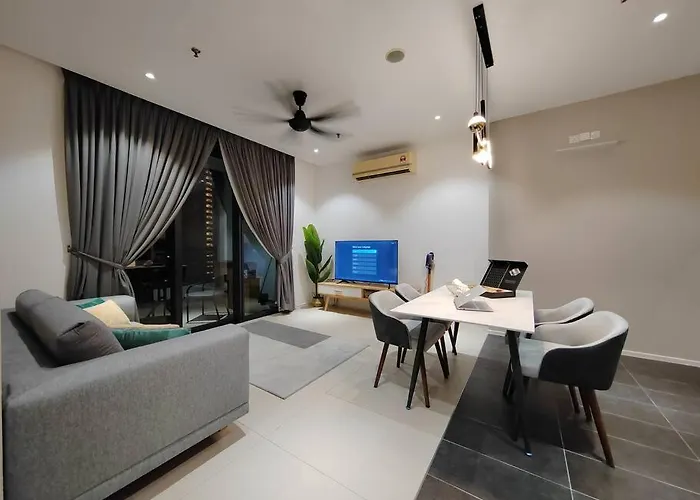 Arcoris Mont Kiara 7# Premium 2-Bedroom With Balcony #1-4 Pax
