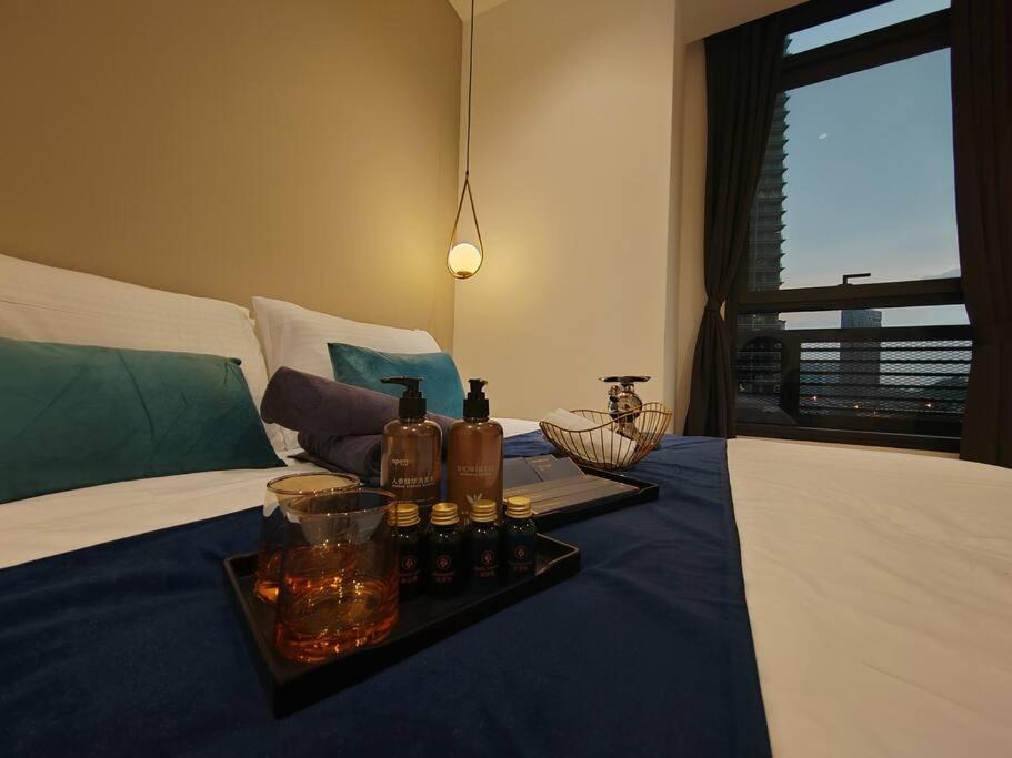 Pangsapuri Arcoris Mont Kiara 7# Premium 2-bedroom With Balcony #1-4 Pax