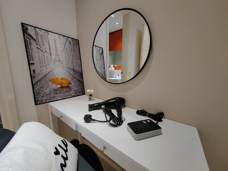 Arcoris Mont Kiara 7# Premium 2-bedroom With Balcony #1-4 Pax